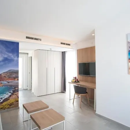Lägenhet La The Two Bedroom With Half Board,wifi, In Playa Blanca *