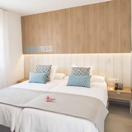 La The Two Bedroom With Half Board,wifi, In Playa Blanca Lägenhet