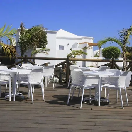 Daire La The Two Bedroom With Half Board,wifi, In Playa Blanca